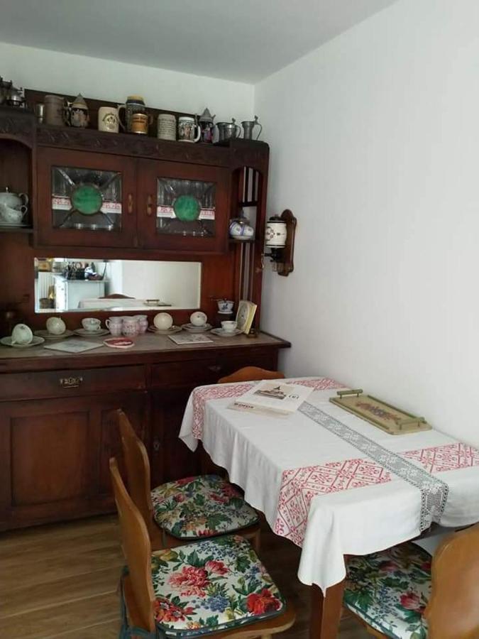 Retro Regina Hotel Bazna Bagian luar foto
